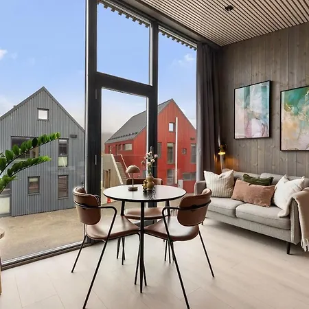 Modern In Beautiful Henningsvær