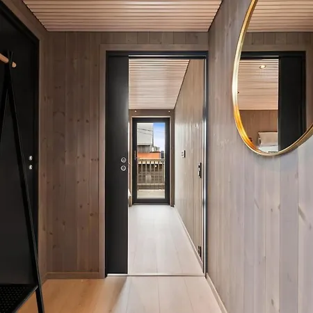Modern In Beautiful Henningsvær